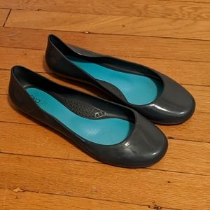 OkaB gray ballet flats
